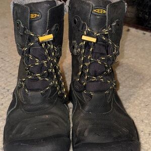 Keen Basin Waterproof boots